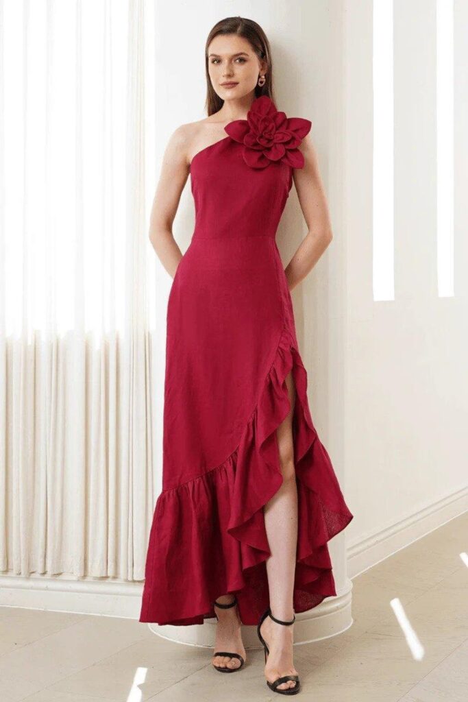 How to Choose a Rehearsal Dinner Outfit That Feels Right