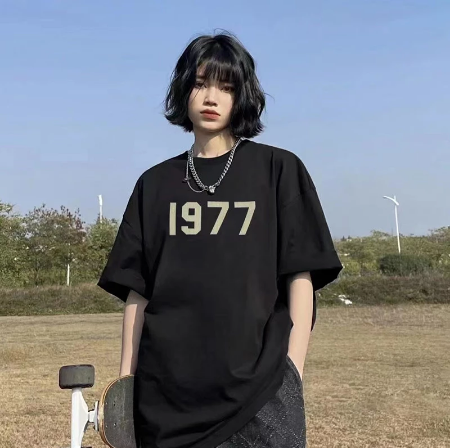 Essentials Hoodie Collection – Modern & Minimalist Streetwear