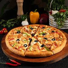 Why Supreme Pizzas Dominate Group Orders Across Doha