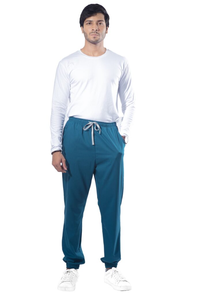 Benefits of Wearing a Scrub Undershirt Under Medical Scrubs