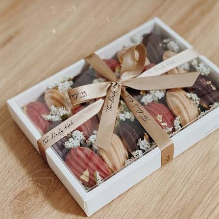 Premium Custom Packaging for Elegant Treats