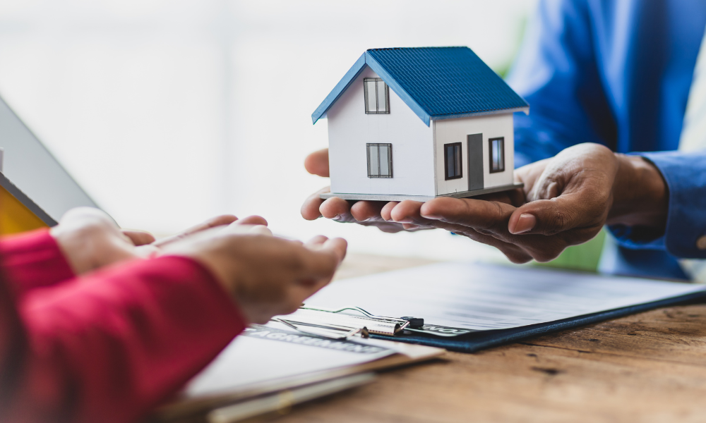 How Can You Avoid Fees and Delays When You Need to Sell Your House Fast?