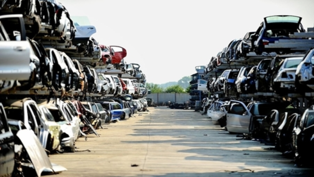 Car Recycling Melbourne: Turn Old Cars into Value