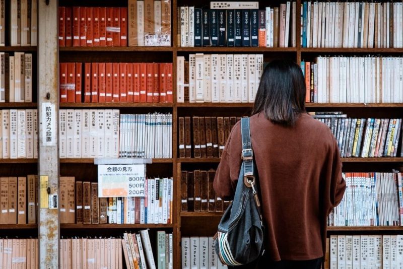 How Do Bookstore Events Build Loyal Readers?