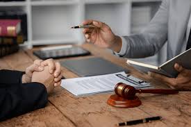 How Professional Detectives Gather Evidence Safely