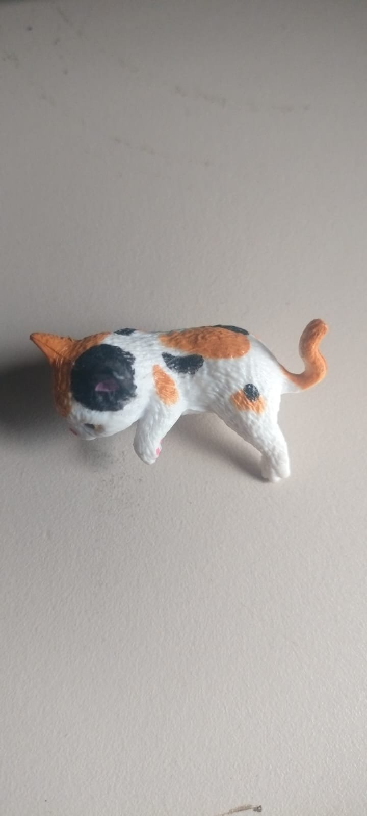 Miniature Cat Figurine 1pcs