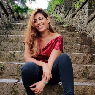DIA CHOUHAN