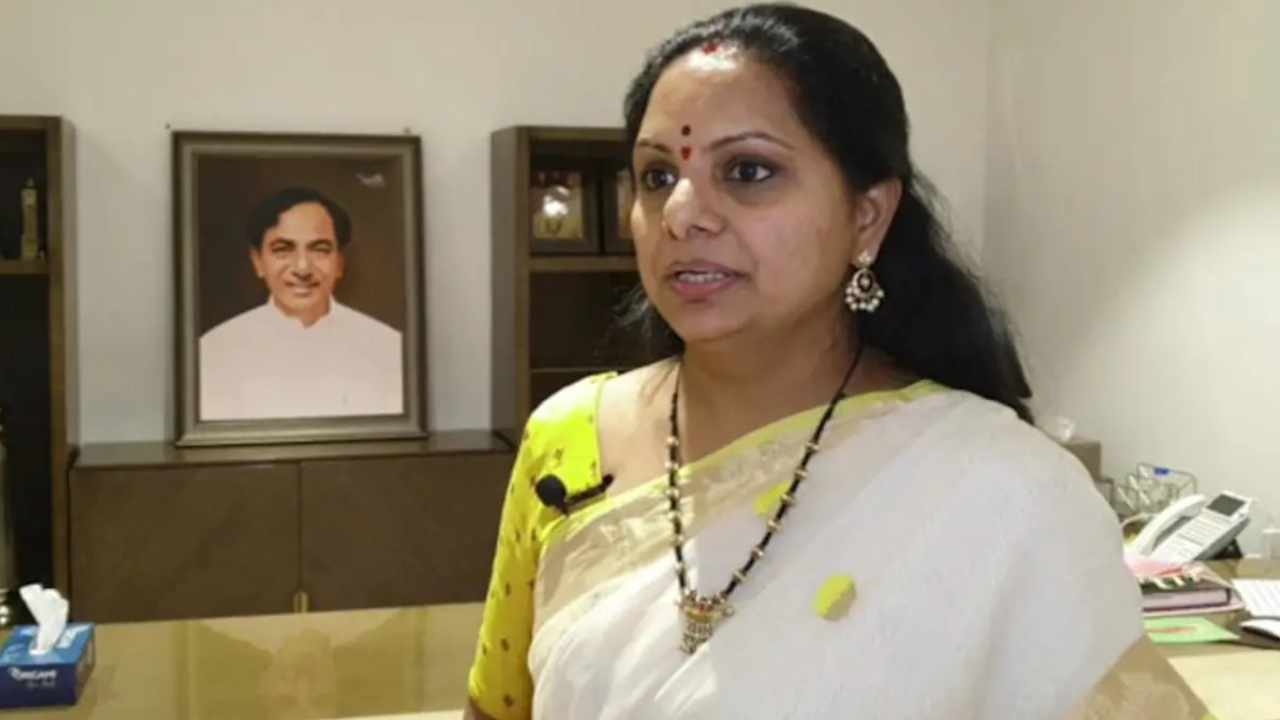 Kalvakuntla Kavitha: ప్రజల డబ్బులతో కేంద్రం ఆటలా? అదానీ వ్యవహారంపై కేంద్రానికి కవిత ప్రశ్నల వర్షం