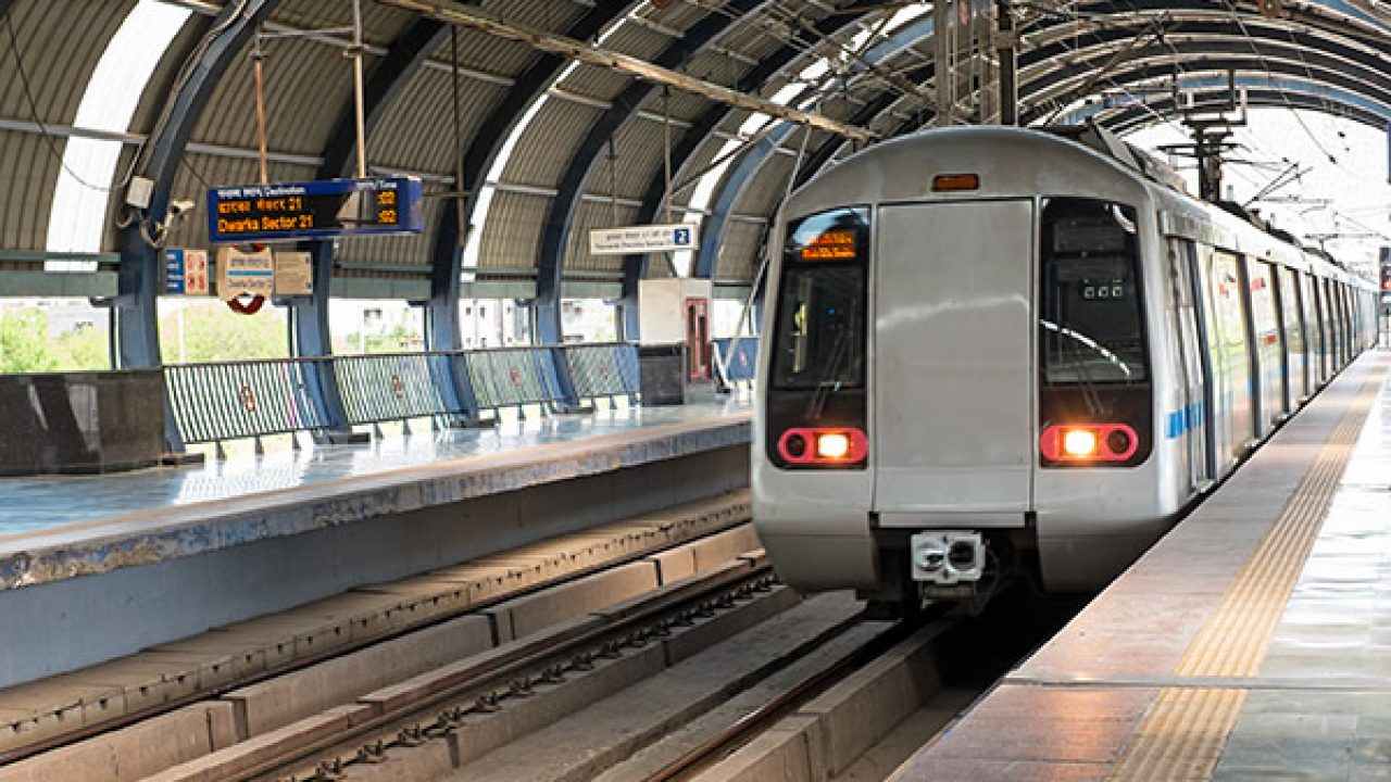 Delhi Metro: ఢిల్లీ మెట్రో రైలు మరింత వేగం.. గంటకు 100 కిలోమీటర్ల వేగంతో ప్రయాణించనున్న రైళ్లు
