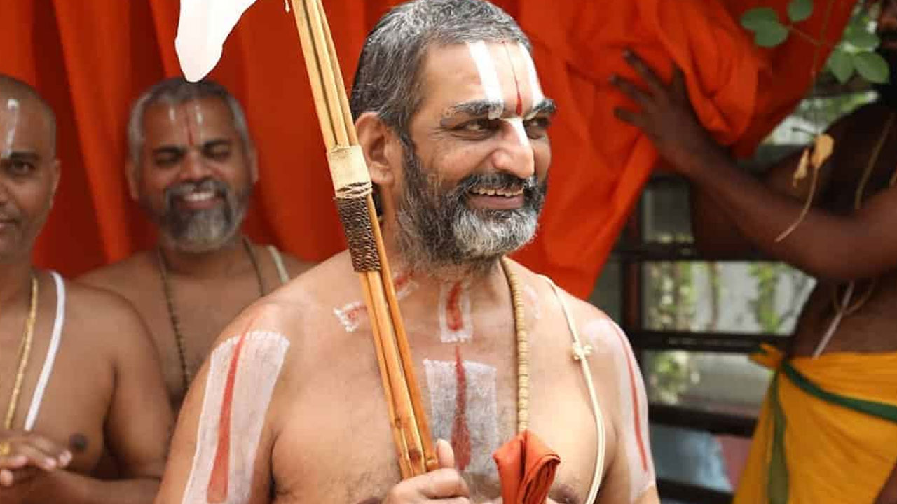 Chinna Jeeyar: తిరుచానూరు పద్మావతి అమ్మవారి సేవలో త్రిదండి చిన్న జీయర్ స్వామి