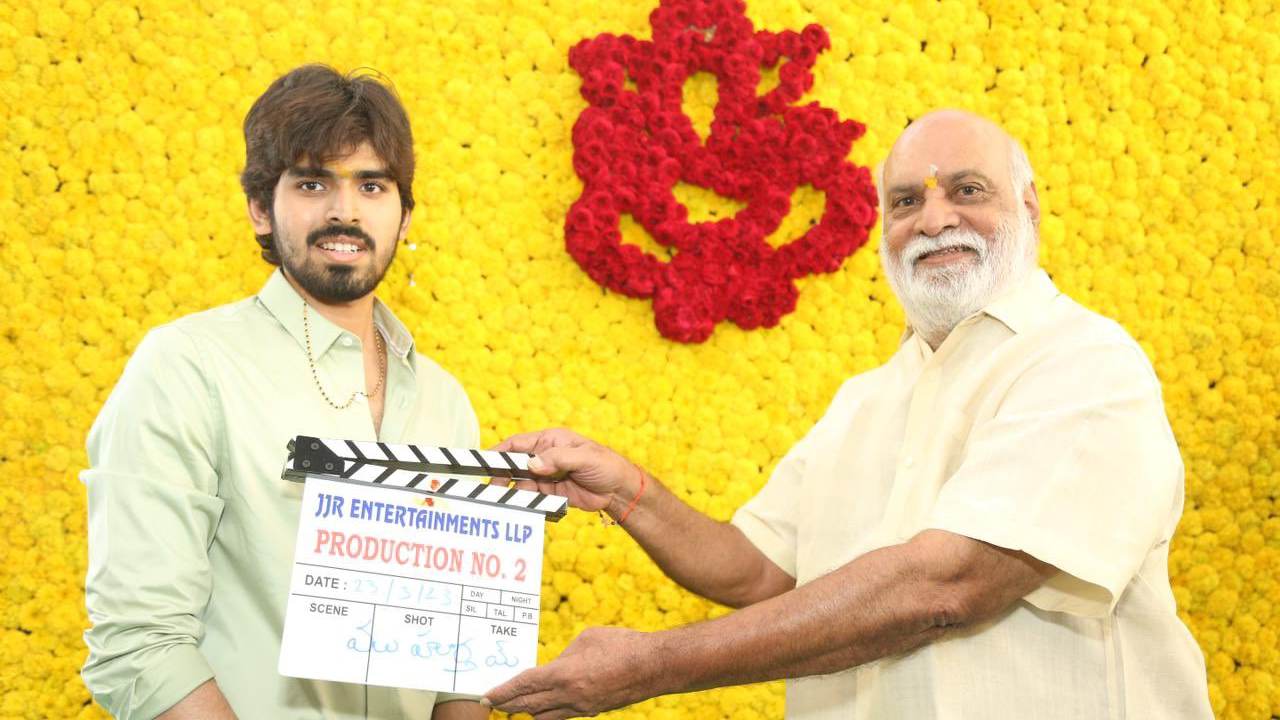 Raviteja : తమ్ముడి కొడుకుని లాంచ్ చేసిన రవితేజ.. పెళ్లి సందD డైరెక్టర్ తో..