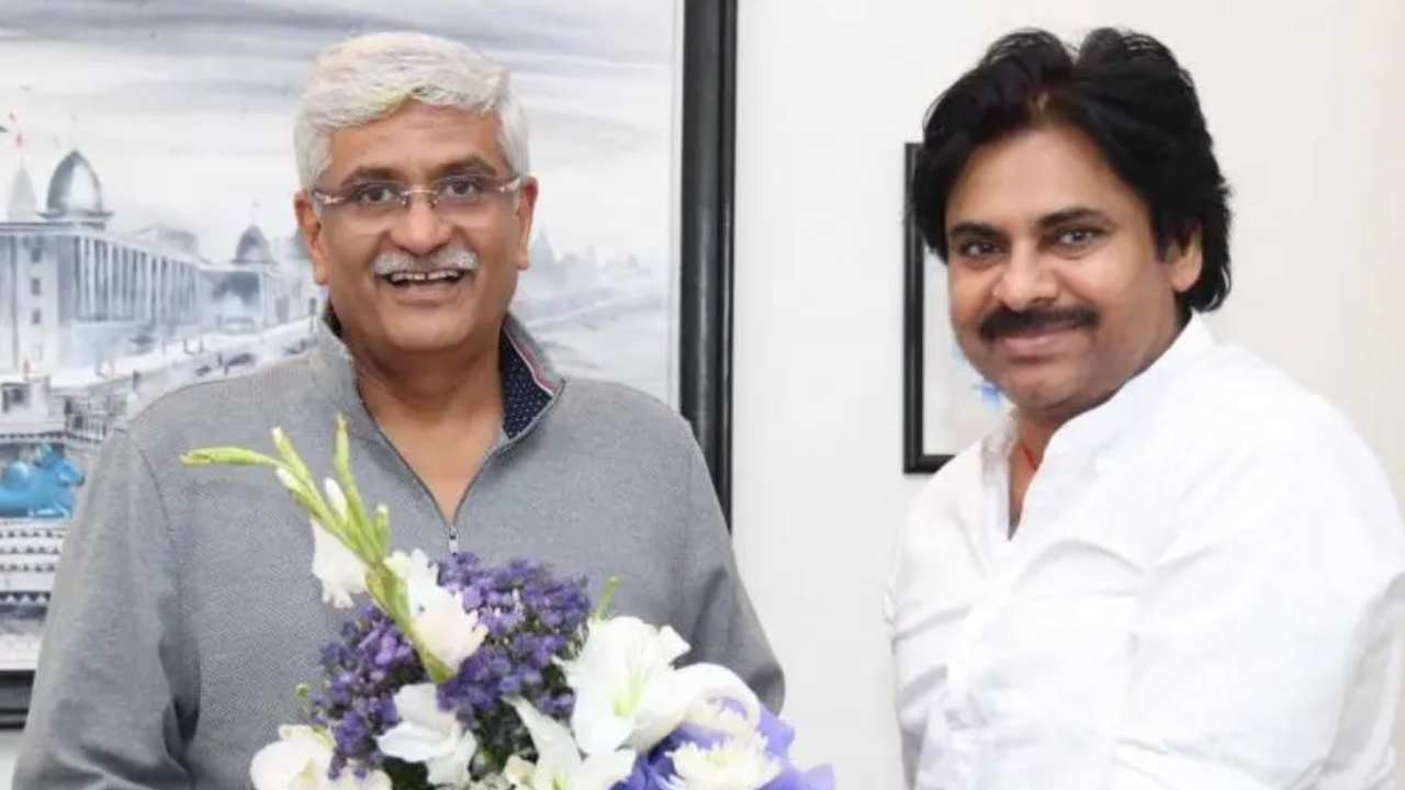Pawan Kalyan Delhi Tour: కేంద్ర మంత్రితో పవన్ కళ్యాణ్ భేటీ.. పోలవరం ప్రాజెక్ట్‌పై చర్చ.. వైసీపీ ప్రభుత్వంపై కీలక వ్యాఖ్యలు
