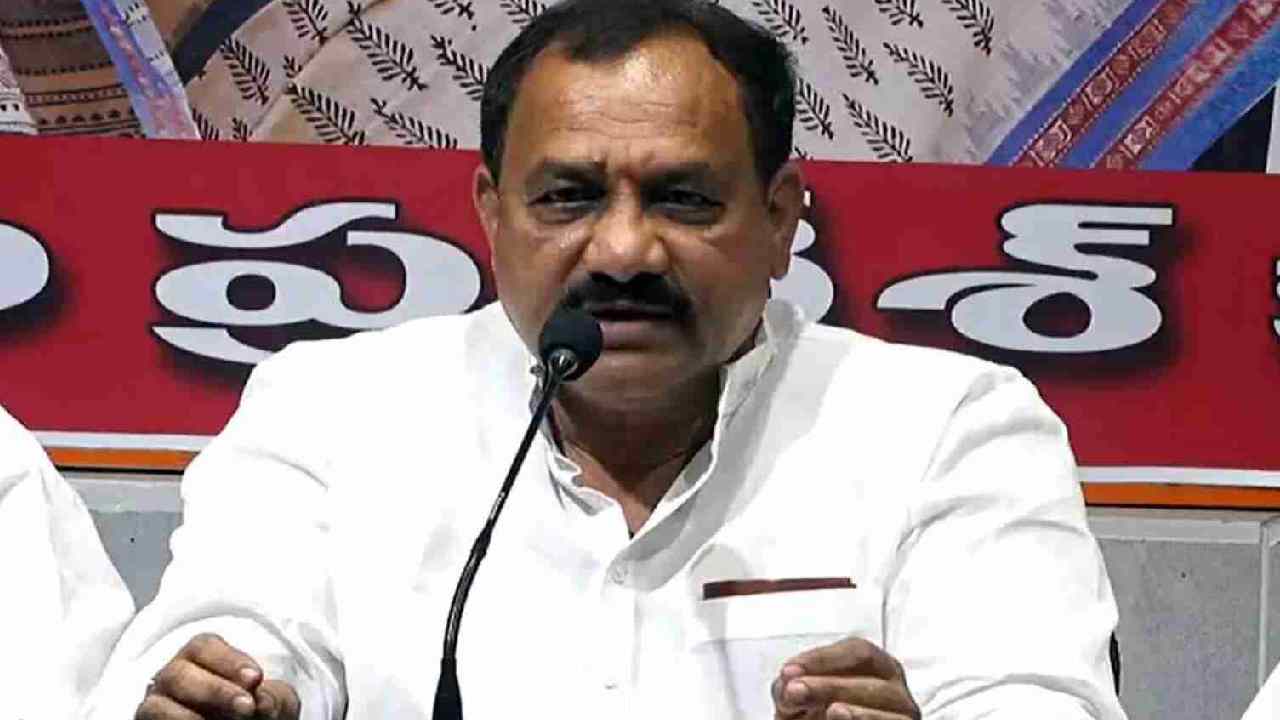 చట్టం తెచ్చి అధికారికంగా ఇదే విగ్రహం ఉండేలా చూడాలని ముఖ్యమంత్రిని విజ్ఞప్తి చేస్తున్నాం: మహేశ్ కుమార్‌ గౌడ్‌