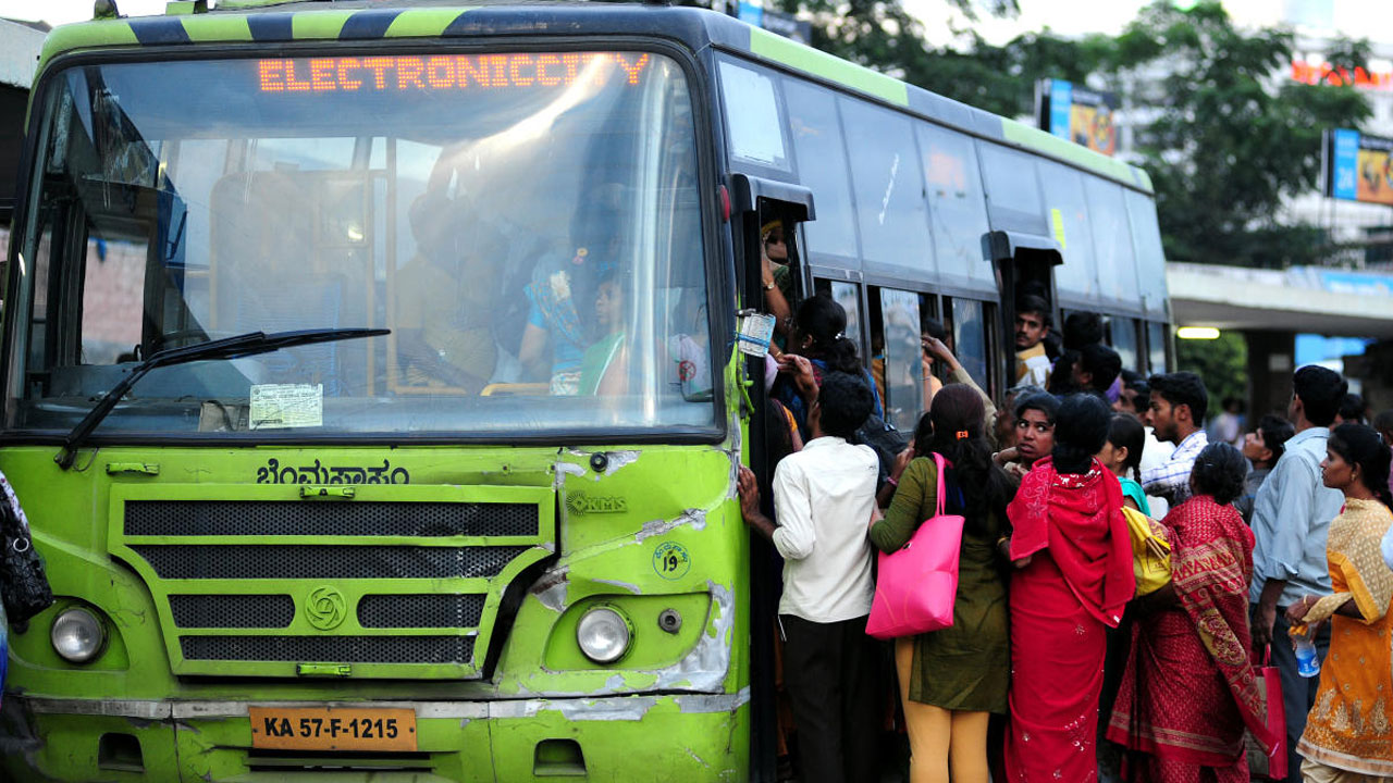 Karnataka: ఉచిత బస్సు ప్రయాణం 20 కిలోమీటర్లేనట.. ముహూర్తం ముందు అసలు విషయం చెప్పిన కర్ణాటక సర్కార్