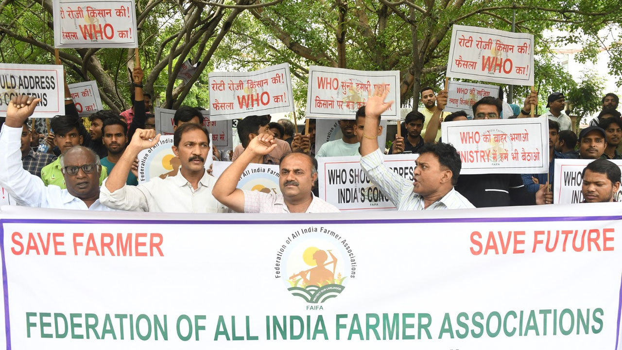 WHO: పొగాకుపై ప్రపంచ ఆరోగ్య సంస్థ సిఫార్సును ప్రశ్నిస్తున్న రైతు సంఘాలు