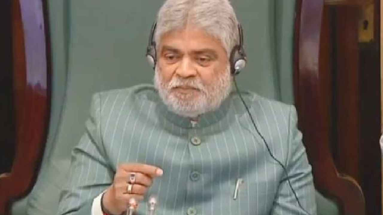 Defected Mlas: పార్టీ ఫిరాయింపుల కేసు.. మరో ఇద్దరు ఎమ్మెల్యేలకి స్పీకర్ క్లీన్ చిట్