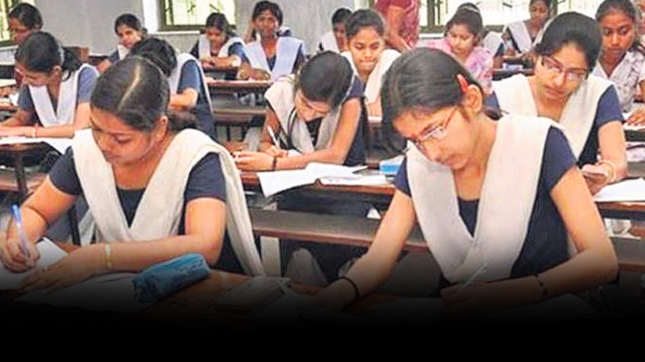 AP 10th Supplementary Exams : ఏపీలో టెన్త్ సప్లిమెంటరీ పరీక్షల తేదీలు ఇవే.. పేపర్ రీవెరిఫికేషన్, రీకౌంటింగ్ కోసం ఇలా చేయండి..