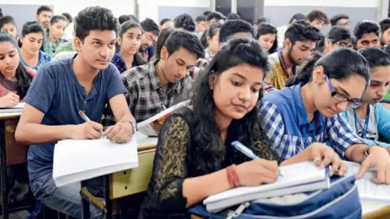 AP Inter Supplementary Exams 2026: ఏపీ సప్లిమెంటరీ ఎగ్జామ్ తేదీలు విడుదల.. పూర్తి షెడ్యూల్ ఇదిగో