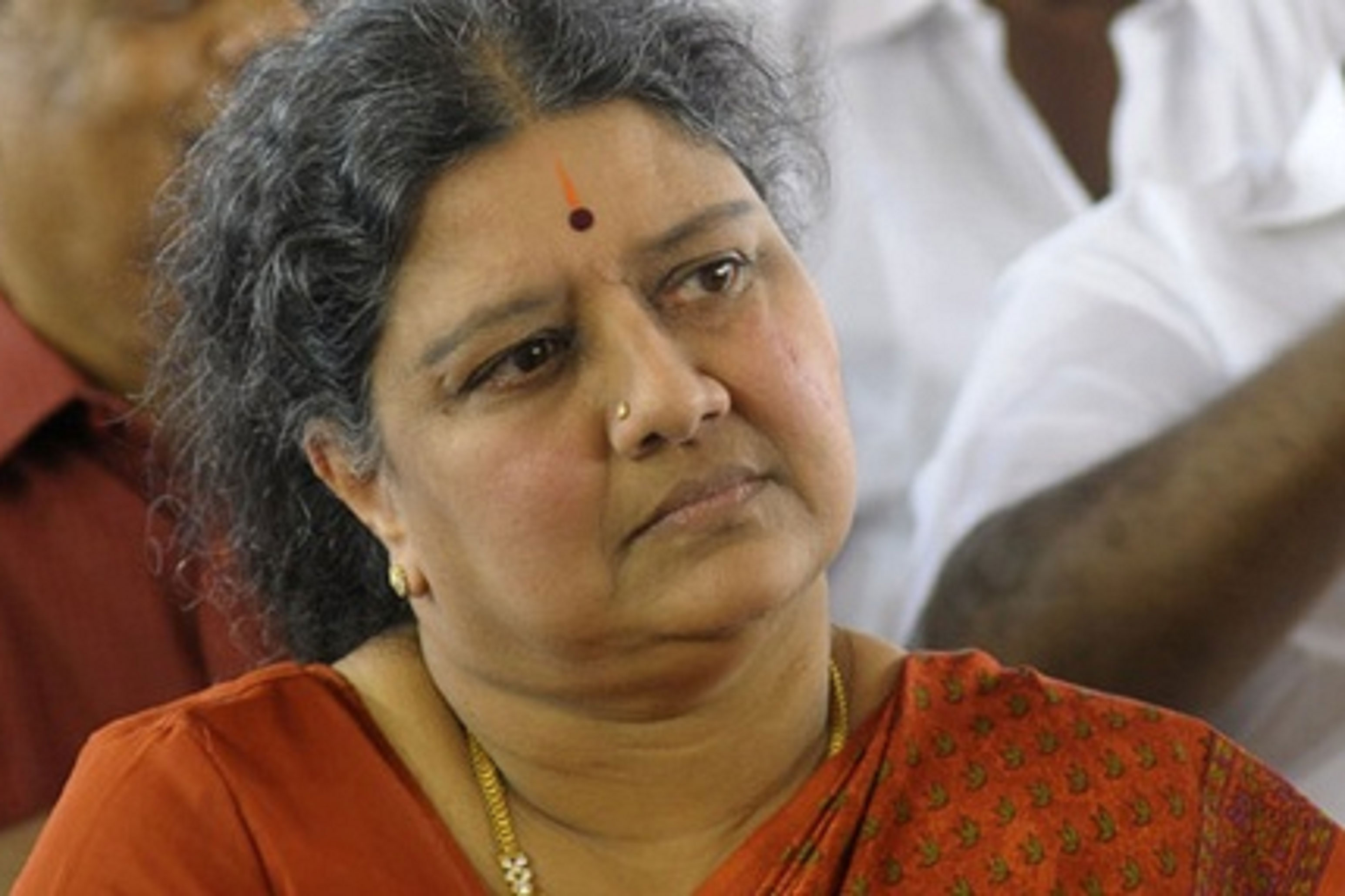 SC disposes off petition seeking to prevent Sasikala from holding TN CM’s post SC disposes off petition seeking to prevent Sasikala from holding TN CM’s post