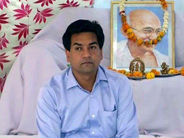 AAP junket row: Kapil Mishra begins ‘Satyagraha’