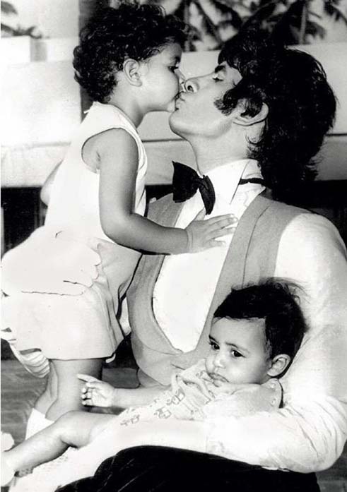 Guess! Who are these little ones with Amitabh Bachchan?