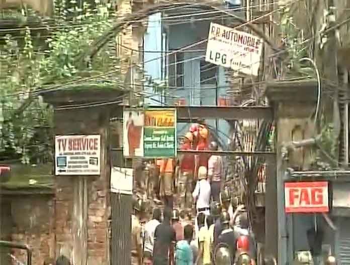 Kolkata: Building collapses in Bowbazar, few trapped