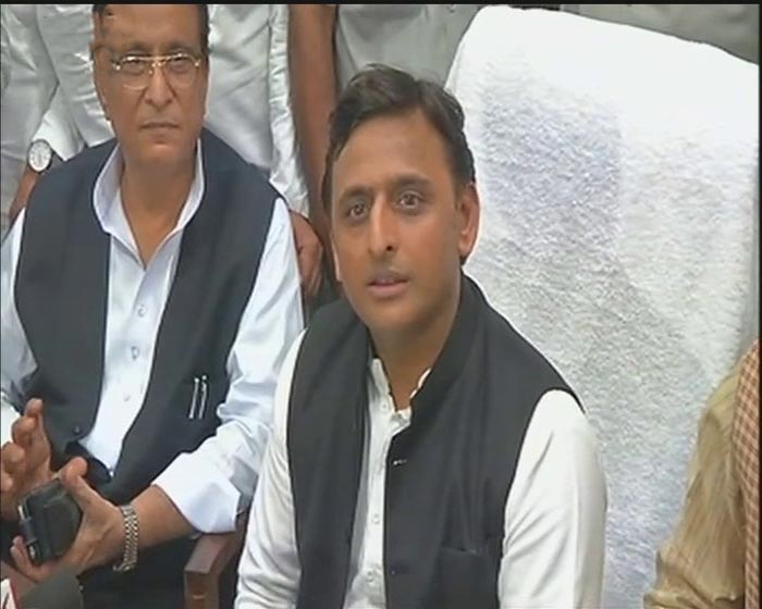Akhilesh calls Yogi’s budget “anti-development” Akhilesh calls Yogi’s budget “anti-development”