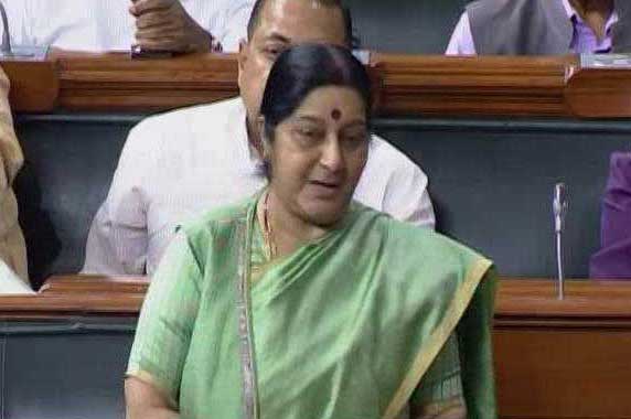 Opposition temporarily prevents Sushma from speaking on Mosul hostage crisis