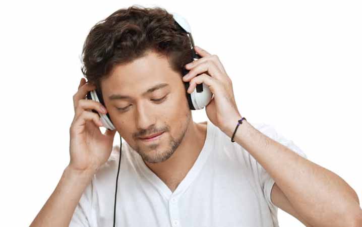 Did you know? Music makes male faces more attractive for women Did you know? Music makes male faces more attractive for women