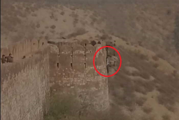 Body found hanging in Nahargarh Fort in protest of Padmavati