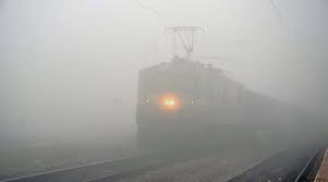 Delhi: Over 30 trains delayed as cold wave intensifies Delhi: Over 30 trains delayed as cold wave intensifies