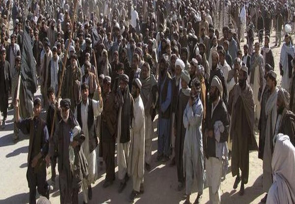 Protesting Pashtuns demand removal of Pak Army check posts in Swat