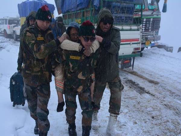Heavy snowfall: Stranded locals, tourists rescued in Arunachal