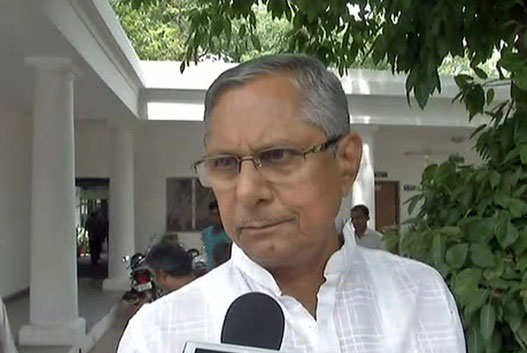 Karnataka Polls: Congress cries foul alleges EVM tampering