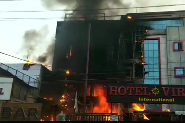 4 killed in fire at two hotels near Lucknow Jn station