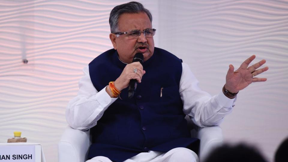 Chhattisgarh: 1.5 lakh teachers to be brought under School Educational Dept. Chhattisgarh: 1.5 lakh teachers to be brought under School Educational Dept.
