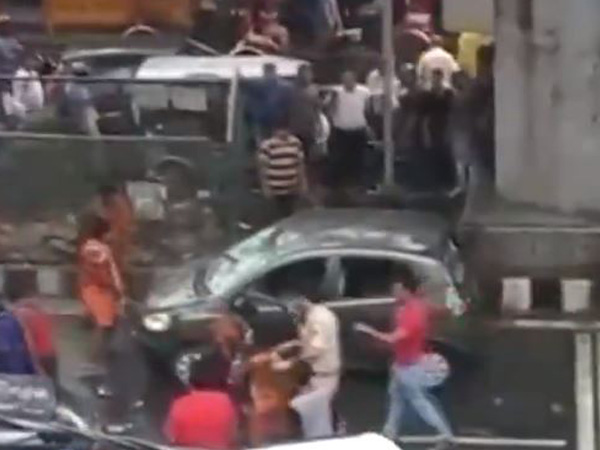 Kanwariyas vandalised car in Delhi