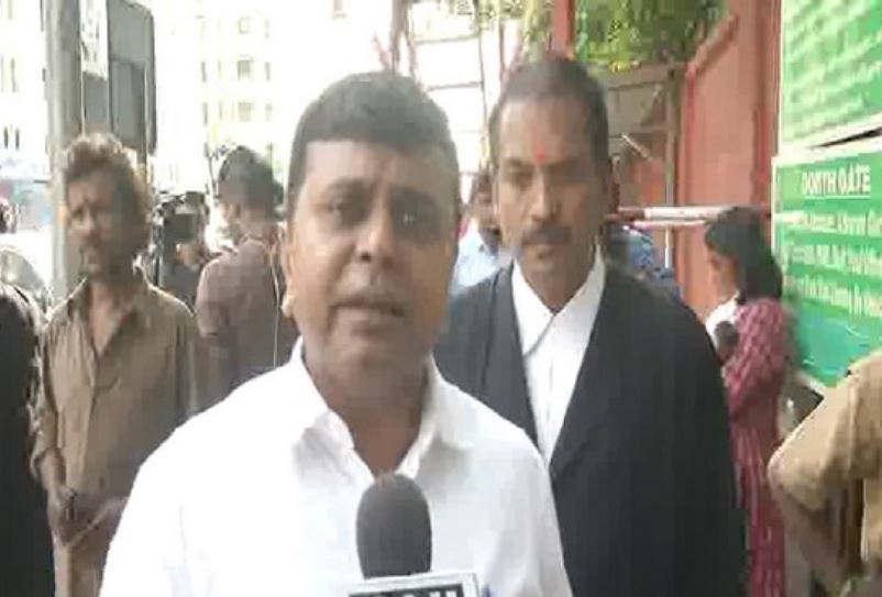 Karunanidhi burial: DMK criticises AIADMK over ‘double standards’