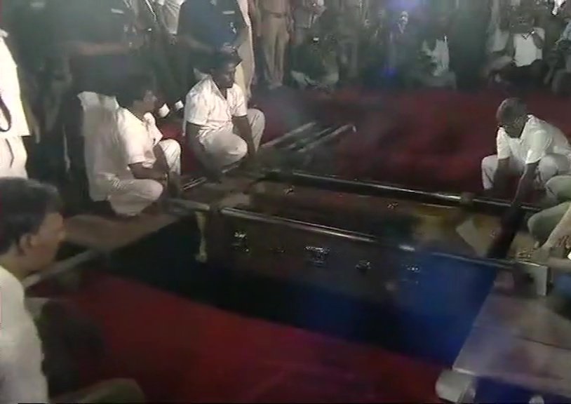 M Karunanidhi laid to rest near Anna mausoleum