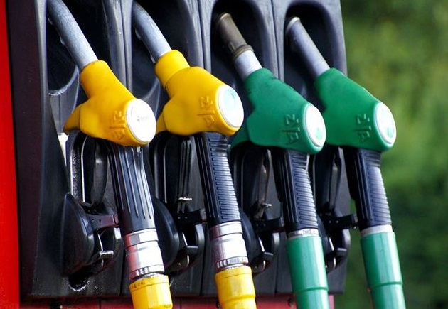 Delhi: Petrol price unchanged, diesel nears Rs 75 mark