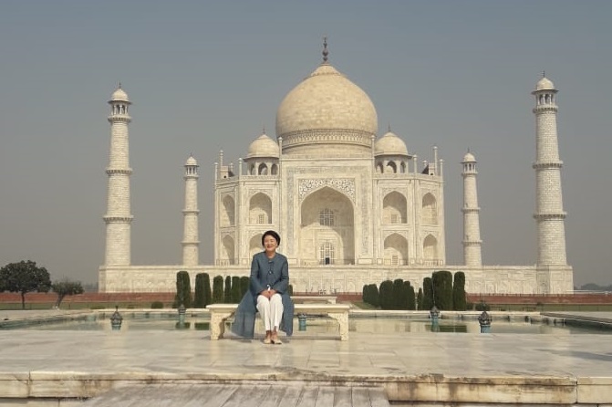 South Korean first lady visits Taj Mahal