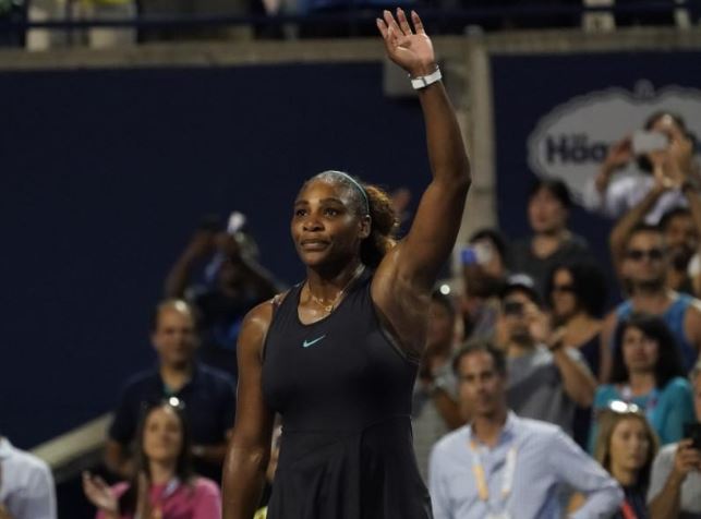 Serena storms into third round in Toronto