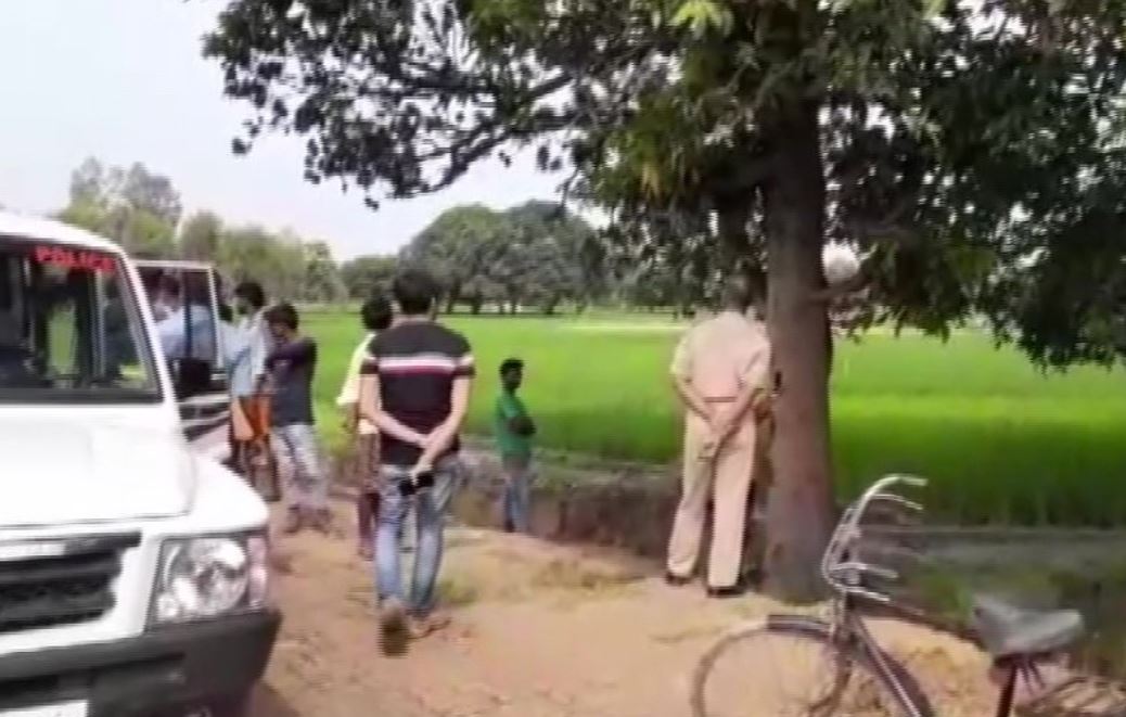UP: Duo found hanging from tree in Barabanki
