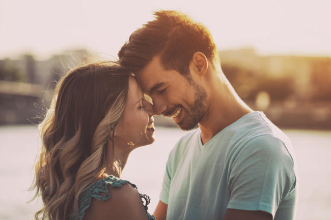 Non-dating teens are less depressed, better socialized
