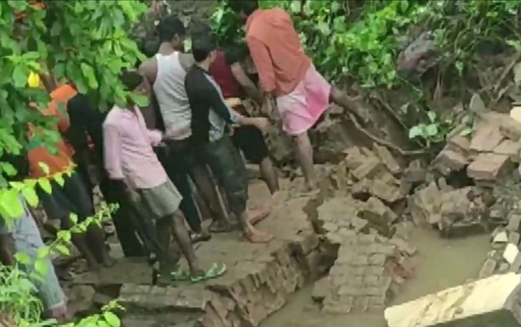 Bihar: Wall collapses in Bhagalpur, 3 dead
