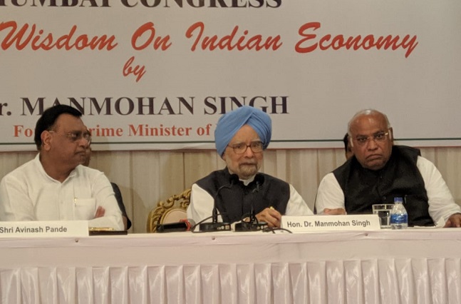 Manner in which Article 370 was abrogated is what we opposed, says Manmohan Singh Manner in which Article 370 was abrogated is what we opposed, says Manmohan Singh