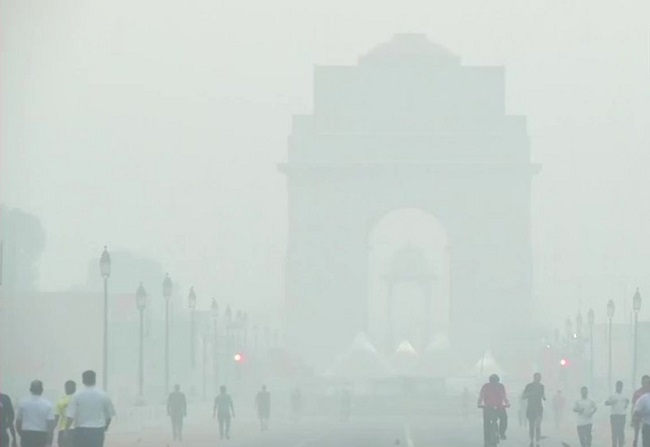 Air pollution leaves Delhi gasping for breath ahead of Diwali