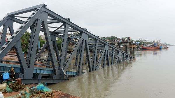 WB: Two jetties on Hatania Doania river collapse after Cyclone Bulbul hits South 24 Parganas