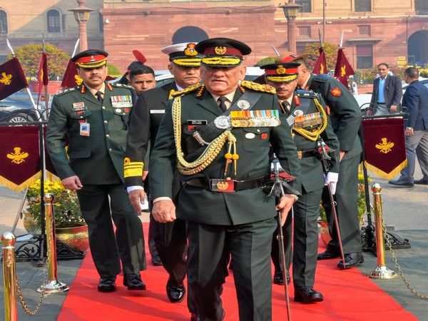 With different Peak Cap and Badges, Gen Rawat makes debut as India’s first CDS