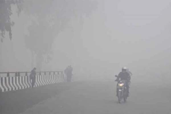 Delhiites wake up to chilly morning Delhiites wake up to chilly morning